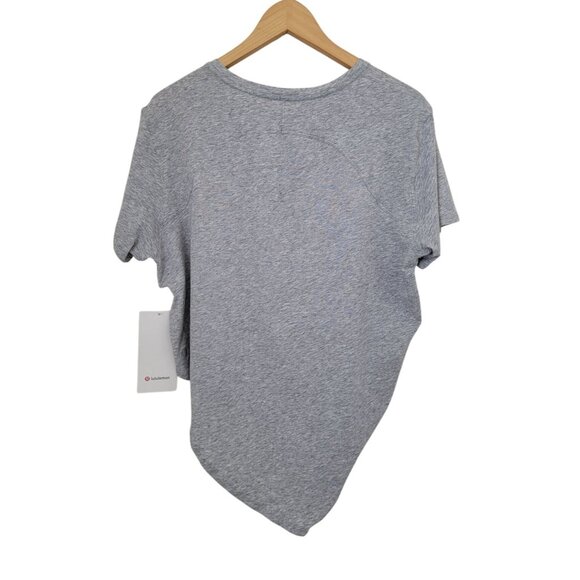 NWT Lululemon LA Asymmetrical Relaxed Crew Heathered Gray T-Shirt Women's Sz 6 - Picture 2 of 5